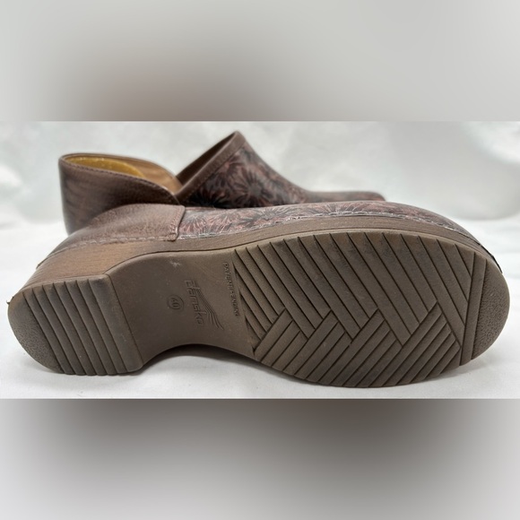 Dansko Professional Tooled Clogs Brown Floral Women's EUR 40 US 9.5/10 - Picture 5 of 6
